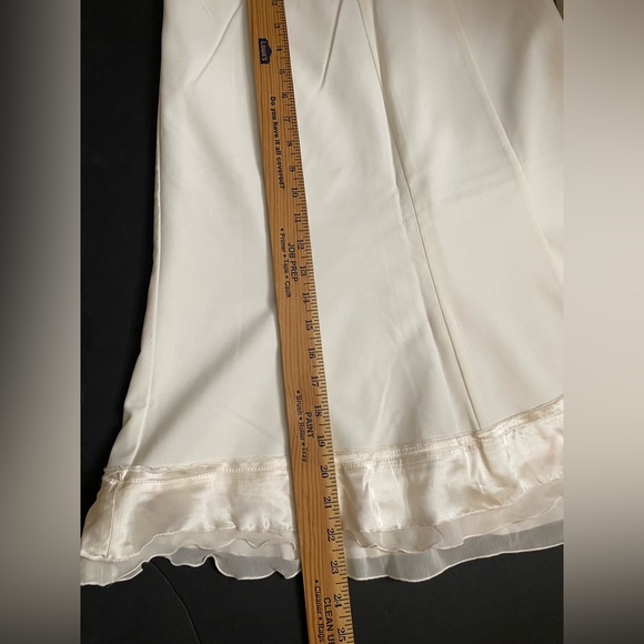 The limited women's white Godet skirt, ruffled detail size 4 - Picture 3 of 12